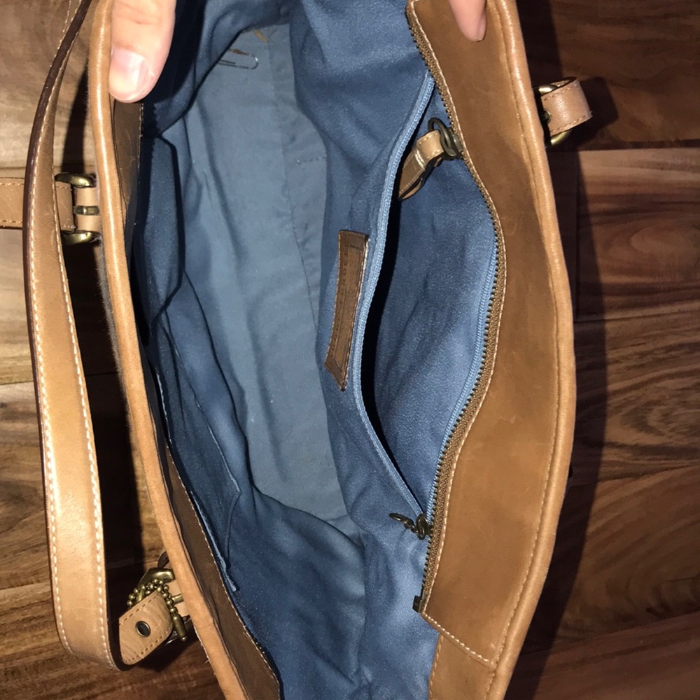 Coach purse - Picture 3 of 3